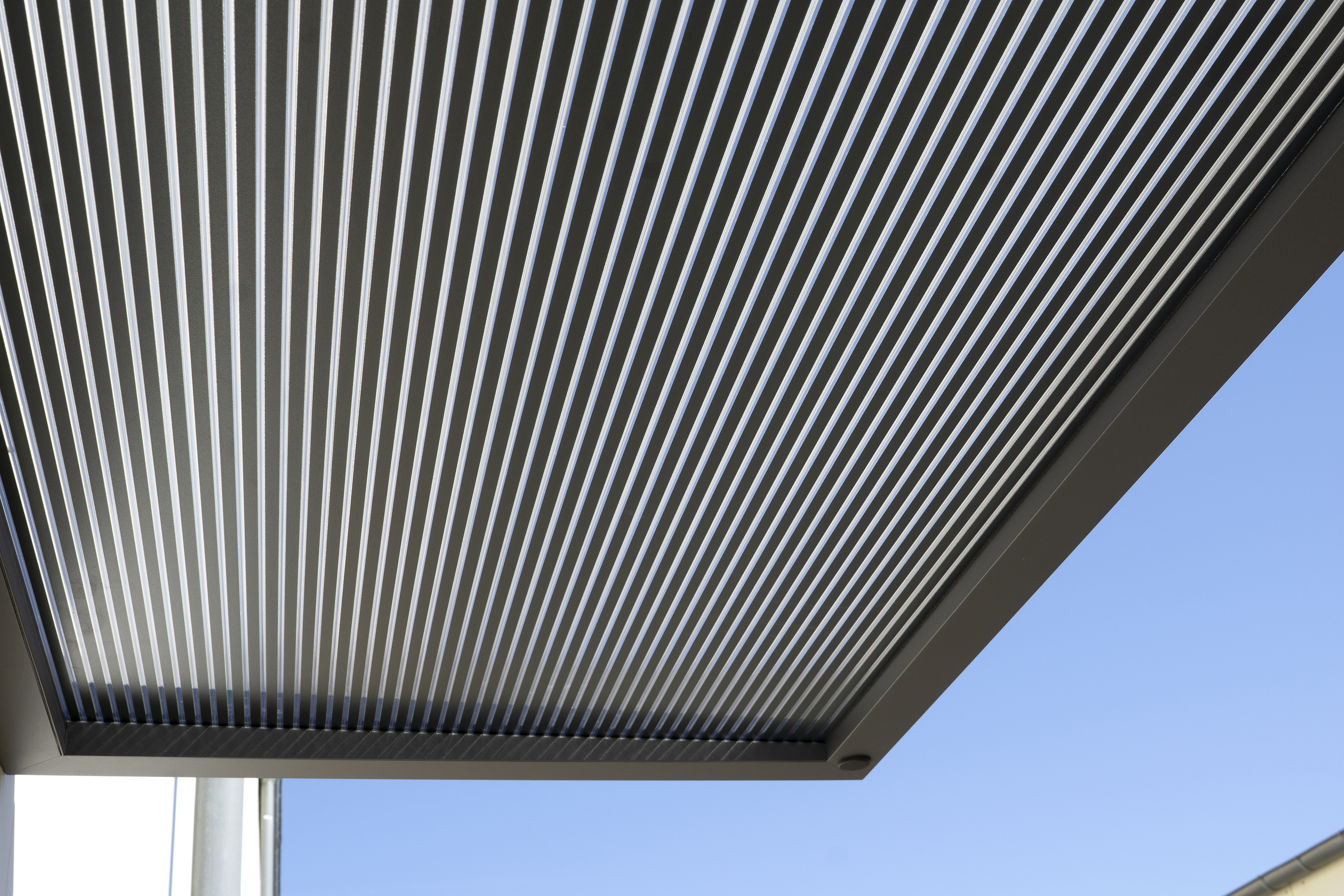 Scobalit Haustürvordach Hamburg 3D-Line 160 × 90 cm Anthrazit RAL 7016 - Bild 3